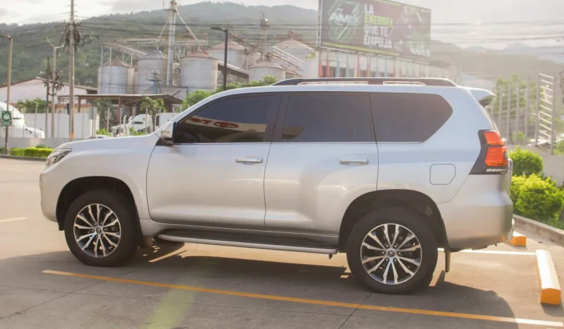 TOYOTA LAND CRUISER PRADO 2023 SILVER lleno