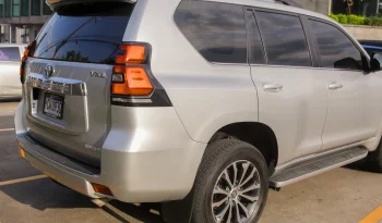 TOYOTA LAND CRUISER PRADO 2023 SILVER lleno