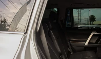 TOYOTA LAND CRUISER PRADO 2023 SILVER lleno