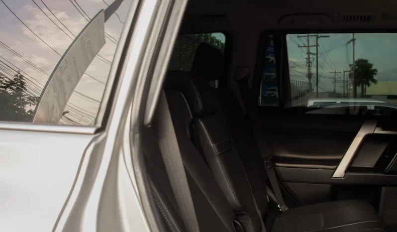TOYOTA LAND CRUISER PRADO 2023 SILVER lleno
