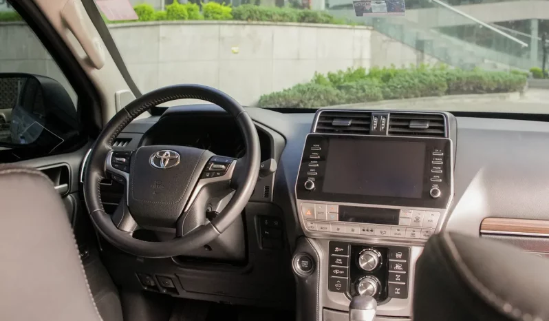 TOYOTA LAND CRUISER PRADO 2023 SILVER lleno