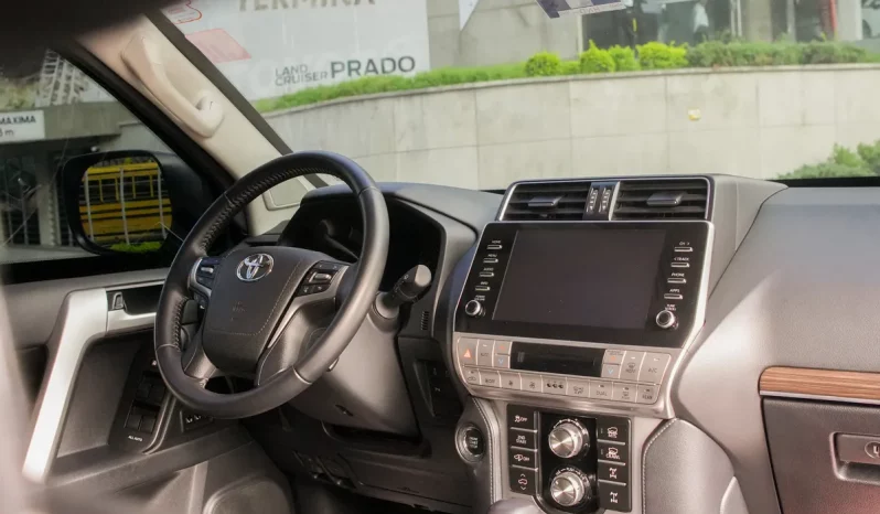 TOYOTA LAND CRUISER PRADO 2023 SILVER lleno