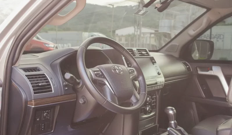 TOYOTA LAND CRUISER PRADO 2023 SILVER lleno