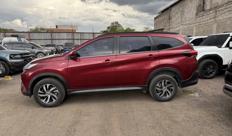 TOYOTA RUSH 2020 ROJO OSCURO MICA lleno