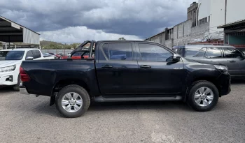 TOYOTA HILUX 2020 MECANICO DISEL NEGRO ACTITUD MICA lleno