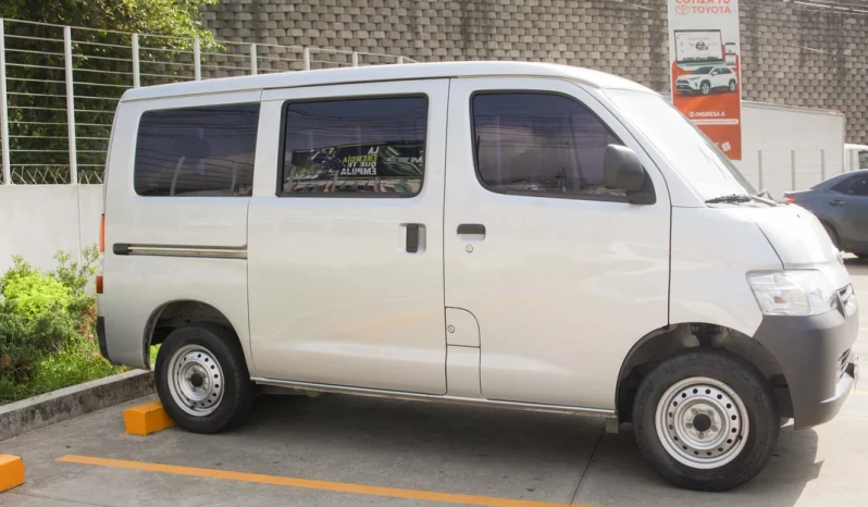 TOYOTA AUTOBUS LITEACE 2023 GASOLINA lleno