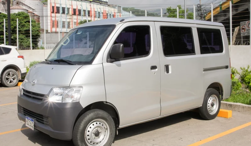 TOYOTA AUTOBUS LITEACE 2023 GASOLINA lleno