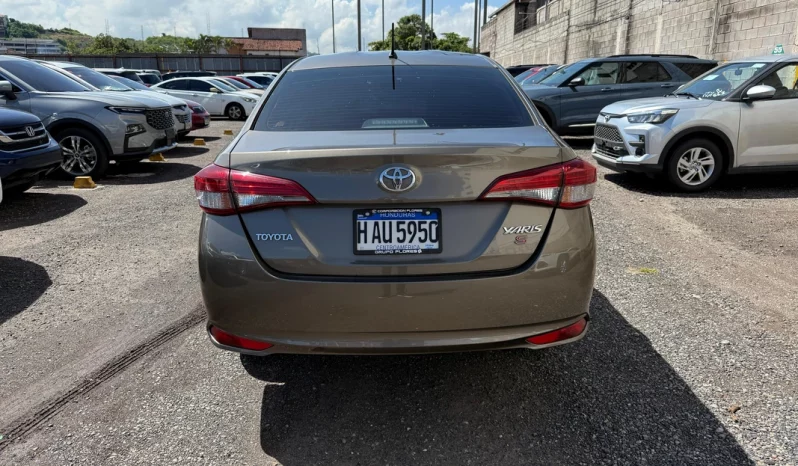 TOYOTA YARIS 2018 GASOLINA lleno
