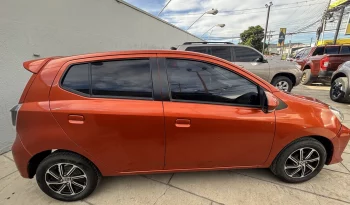 TOYOTA AGYA 2021 ANARANJADO METALICO lleno