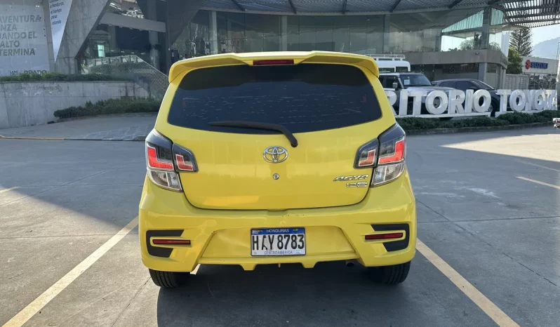 TOYOTA AGYA 2021 Amarillo lleno