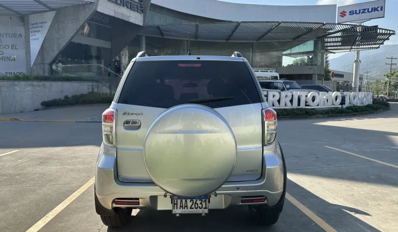 TOYOTA RUSH 2018 SILVER METALICO lleno