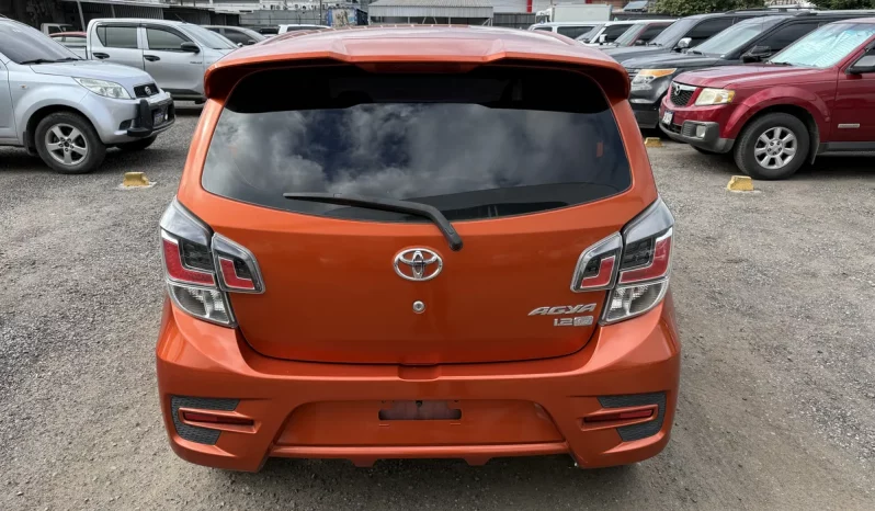 TOYOTA AGYA 2021 ANARANJADO METALICO lleno