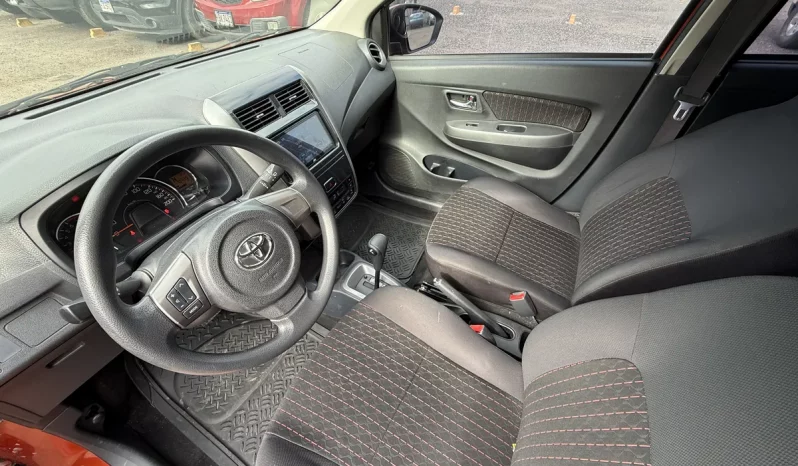 TOYOTA AGYA 2021 ANARANJADO METALICO lleno