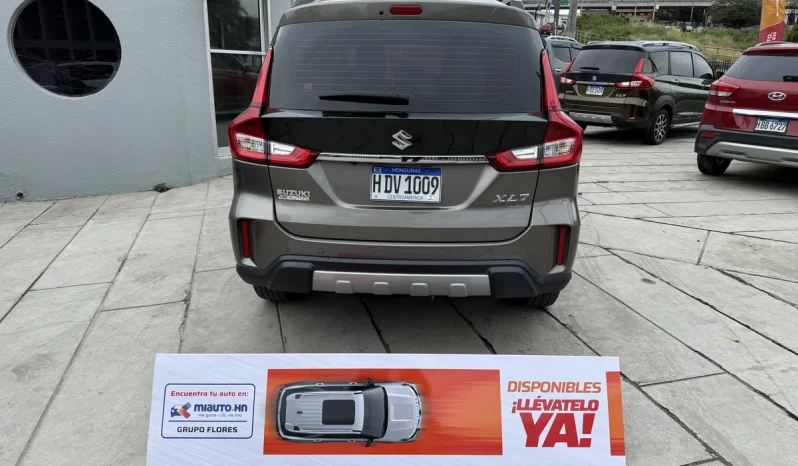 SUZUKI XL7 2023 GASOLINA GRIS lleno