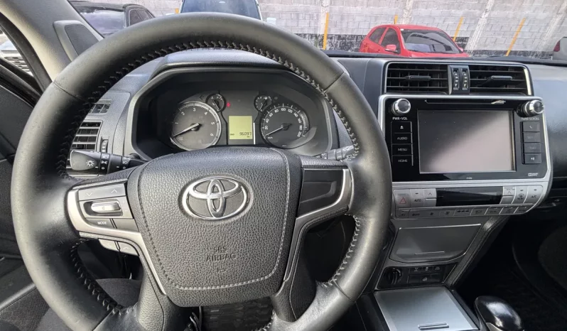 TOYOTA LAND CRUISER PRADO 2018 NEGRO lleno