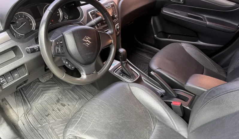 SUZUKI CIAZ 2023 GASOLINA GRIS lleno