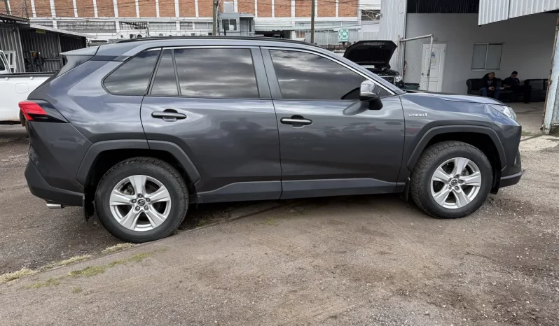 Toyota RAV-4 HIBRIDO 2020 Gris Metálico lleno