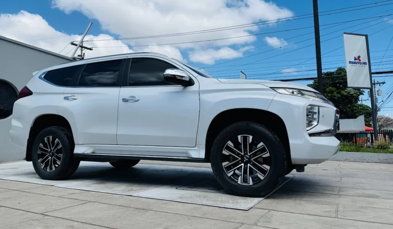 MITSUBISHI MONTERO SPORT 2021 4X4  BLANCO DIAMANTE lleno