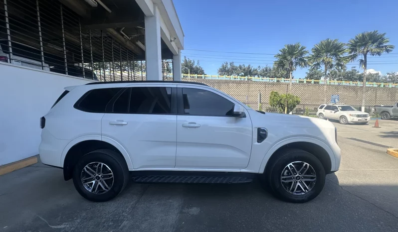 FORD EVEREST XTL 2023 4X4 BLANCO PERLA lleno