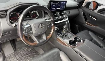 TOYOTA LAND CRUISER 300 2023 SILVER METALICO lleno