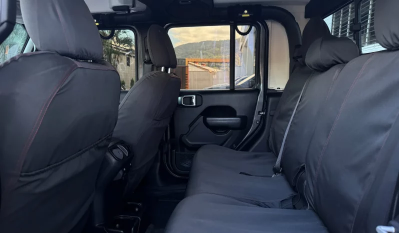 JEEP GLADIADOR RUBICON AUTOMATICO 2023 GRIS OSCURO METALICO lleno