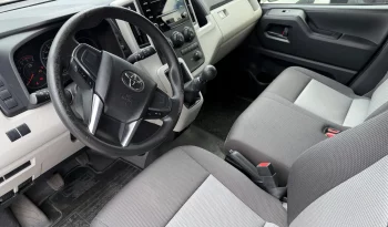 TOYOTA AUTOBUS HIACE 2022 DIESEL lleno
