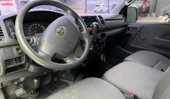 TOYOTA AUTOBUS HIACE 2023 DIESEL lleno