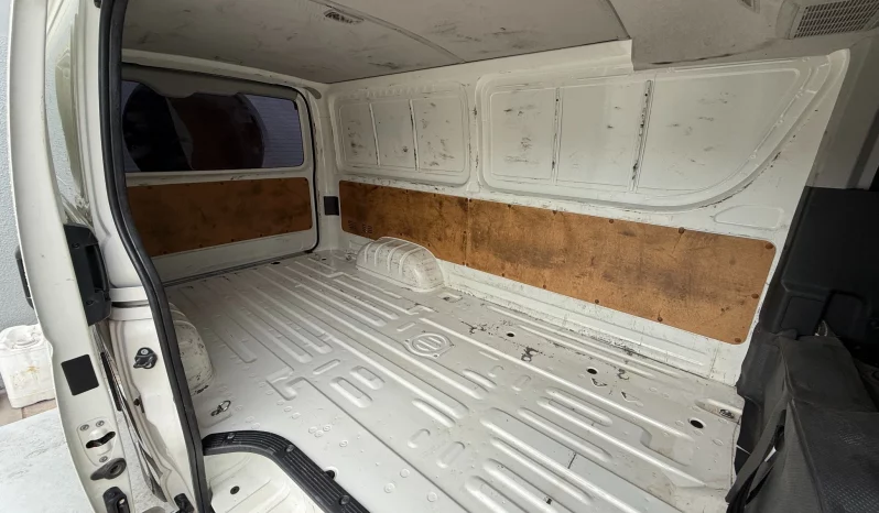 TOYOTA AUTOBUS HIACE 2023 DIESEL lleno