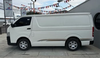 TOYOTA AUTOBUS HIACE 2023 DIESEL lleno