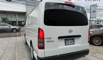 TOYOTA AUTOBUS HIACE 2023 DIESEL lleno