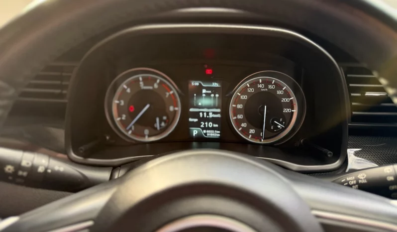 SUZUKI XL7 2023 GASOLINA BLANCO Y NEGRO lleno