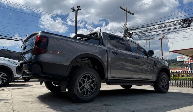 FORD PICK UP RANGER 2024 4×4 GRIS CARBONIZADO lleno
