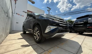 TOYOTA SUV RUSH NEGRO METALICO 2022 lleno