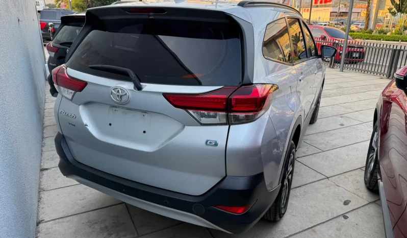 TOYOTA SUV RUSH SILVER METALICO 2022 lleno