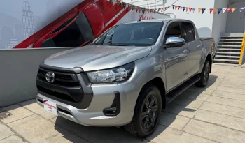 TOYOTA HILUX 2022 SILVER METALICO lleno