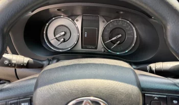 TOYOTA HILUX 2022 SILVER METALICO lleno