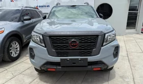 NISSAN PICK UP NP300 2025 4×4 GRIS PERLA