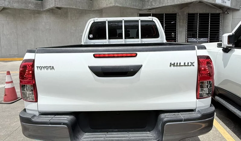 TOYOTA HILUX 2026 SUPER BLANCO lleno