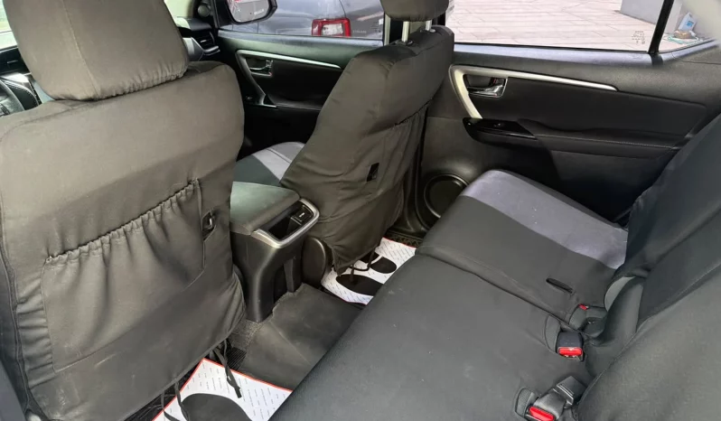 TOYOTA FORTUNER 2024 SILVER METALICO lleno