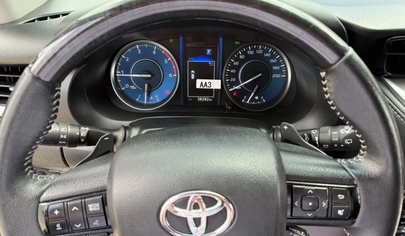 TOYOTA FORTUNER 2024 SILVER METALICO lleno