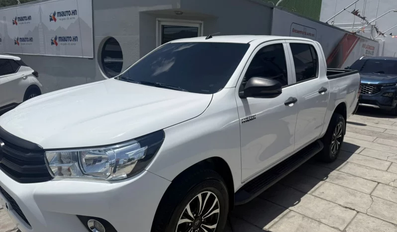 TOYOTA HILUX PICKUP 2021 SÚPER BLANCO lleno