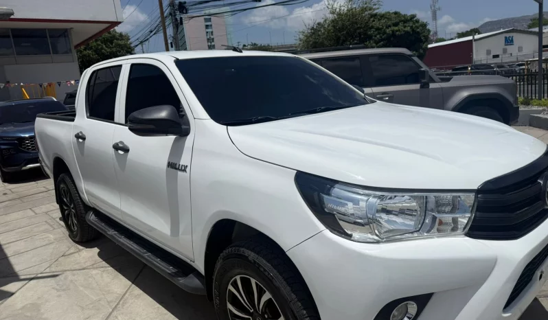 TOYOTA HILUX PICKUP 2021 SÚPER BLANCO lleno