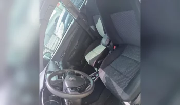 TOYOTA YARIS SEDÁN 2021 SILVER METÁLICO lleno