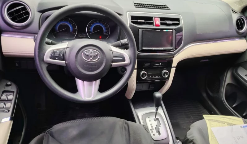 TOYOTA RUSH SUV 2022 BRONZE MICA METÁLICO lleno