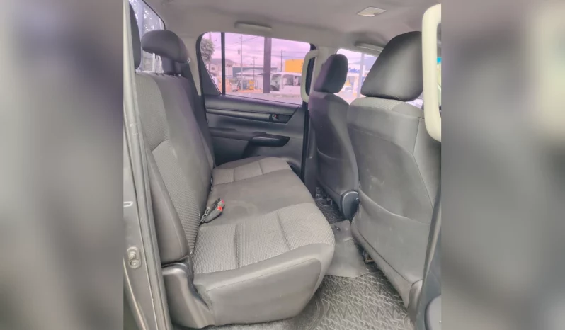 TOYOTA HILUX PICKUP 2021 GRIS METÁLICO lleno