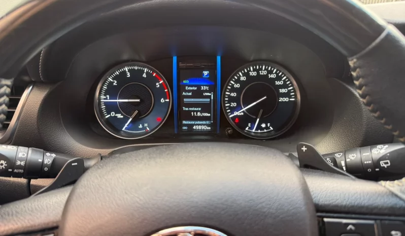 TOYOTA FORTUNER SUV 2023 SILVER METÁLICO lleno