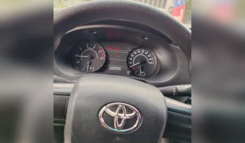 TOYOTA HILUX PICKUP 2021 GRIS METÁLICO lleno