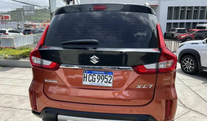SUZUKI XL7 2024 GASOLINA NARANJA Y NEGRO lleno