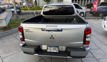 MITSUBISHI L200 PICKUP 2023 PLATEADO METÁLICO lleno