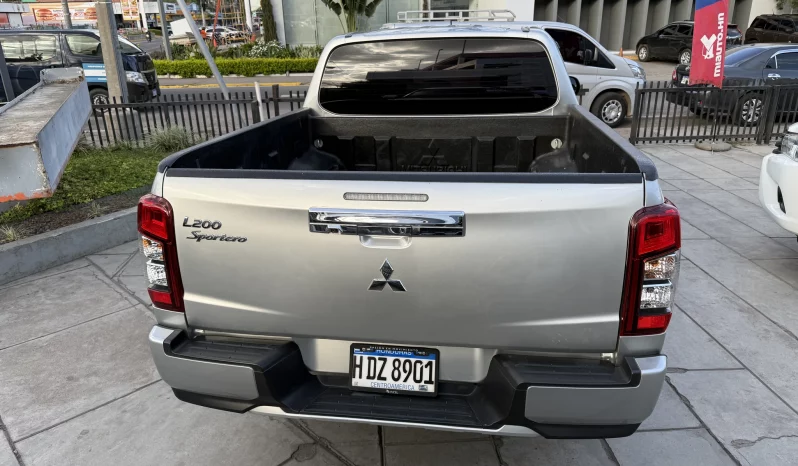 MITSUBISHI L200 PICKUP 2023 PLATEADO METÁLICO lleno